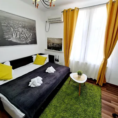 Old Center Universitate Coltea - Cav9 Apartamento